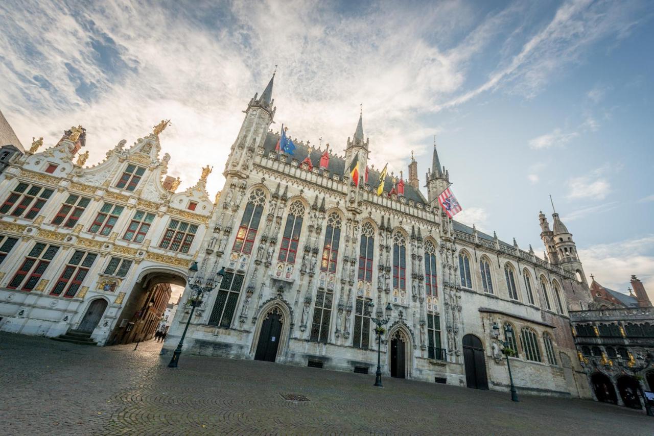 Zakske13 - Design Boutique B&B In Bruges City Centre (Adults Only) Exterior photo The City Hall of Bruges
